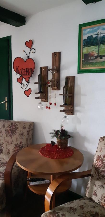 Ilkicev Kucerak Apartman Vrdnik Exteriör bild